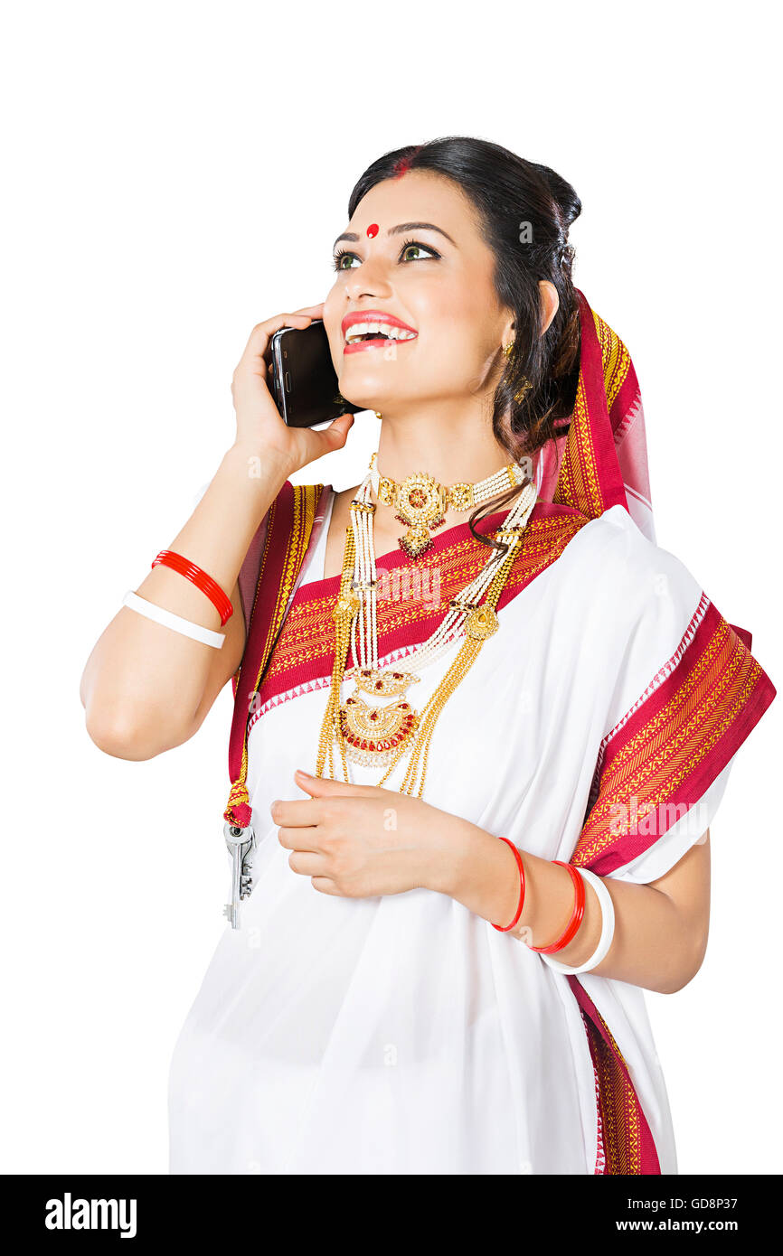 1 Indian Bengali Adult Woman talking Mobile Phone Stock Photo Alamy