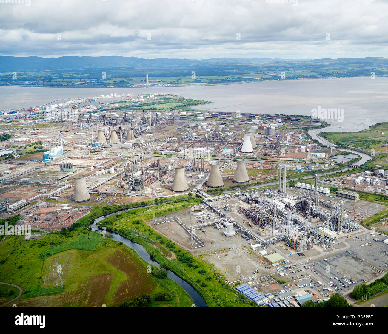 Grangemouth oil refinery scotland hires stock photography and images