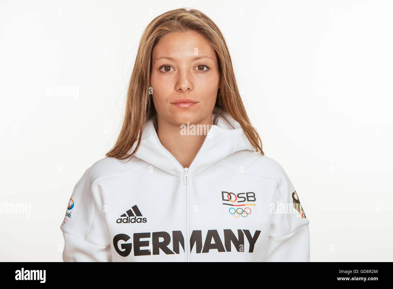 Ruth Spelmeyer poses at a photocall during the preparations for the Olympic Games in Rio at the Emmich Cambrai Barracks in Hanover, Germany, taken on 12/07/16 | usage worldwide Stock Photo