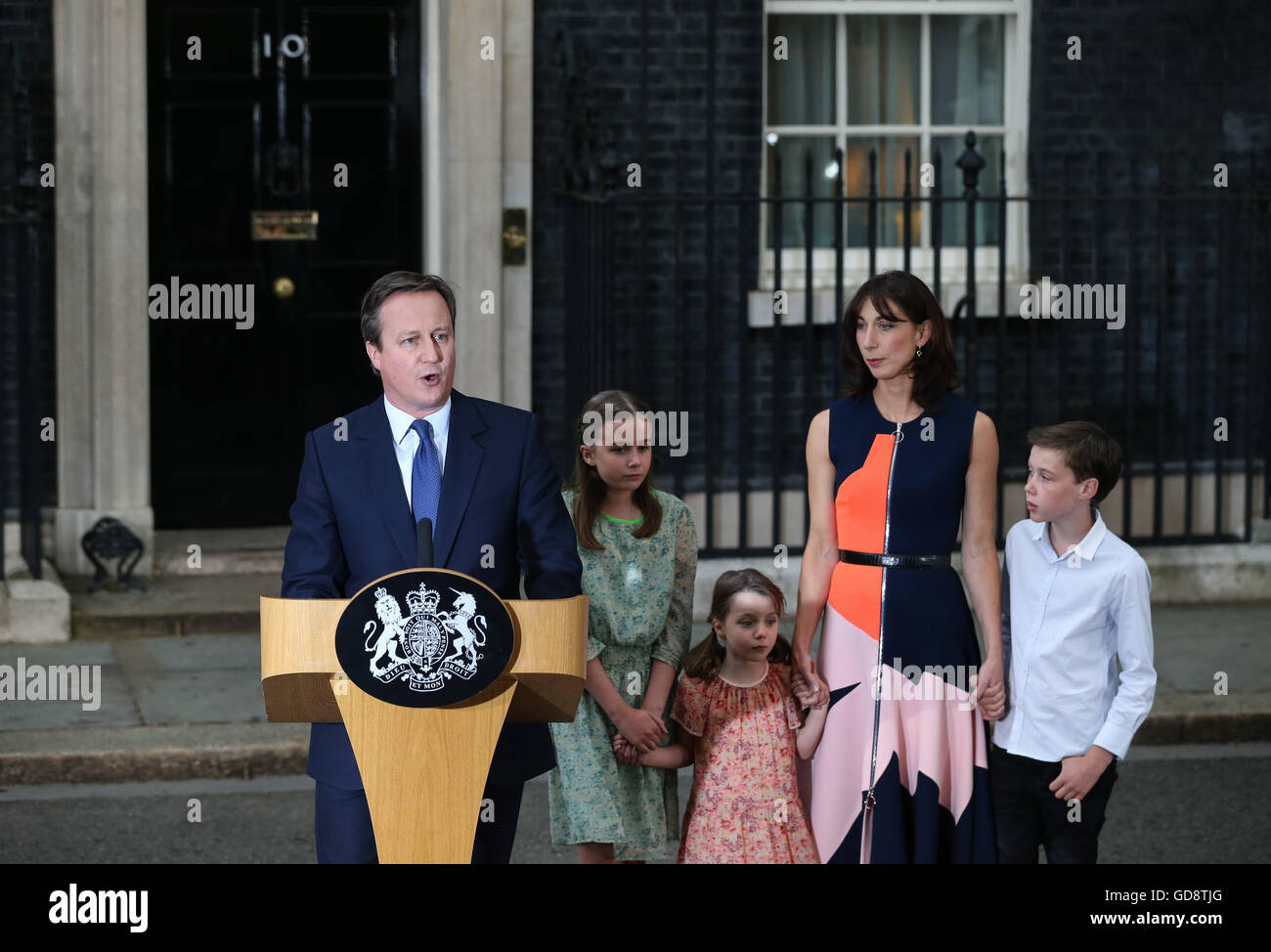 London, UK. 13th July, 2016. British outgoing Prime Minister David Cameron(1st L) gives a speech with his family before leaving 10 Downing Street in London, Britain on July 13, 2016. Cameron bid farewell to 10 Downing Street and headed to Buckingham Palace to offer his resignation to Queen Elizabeth II on Wednesday afternoon. Credit:  Han Yan/Xinhua/Alamy Live News Stock Photo