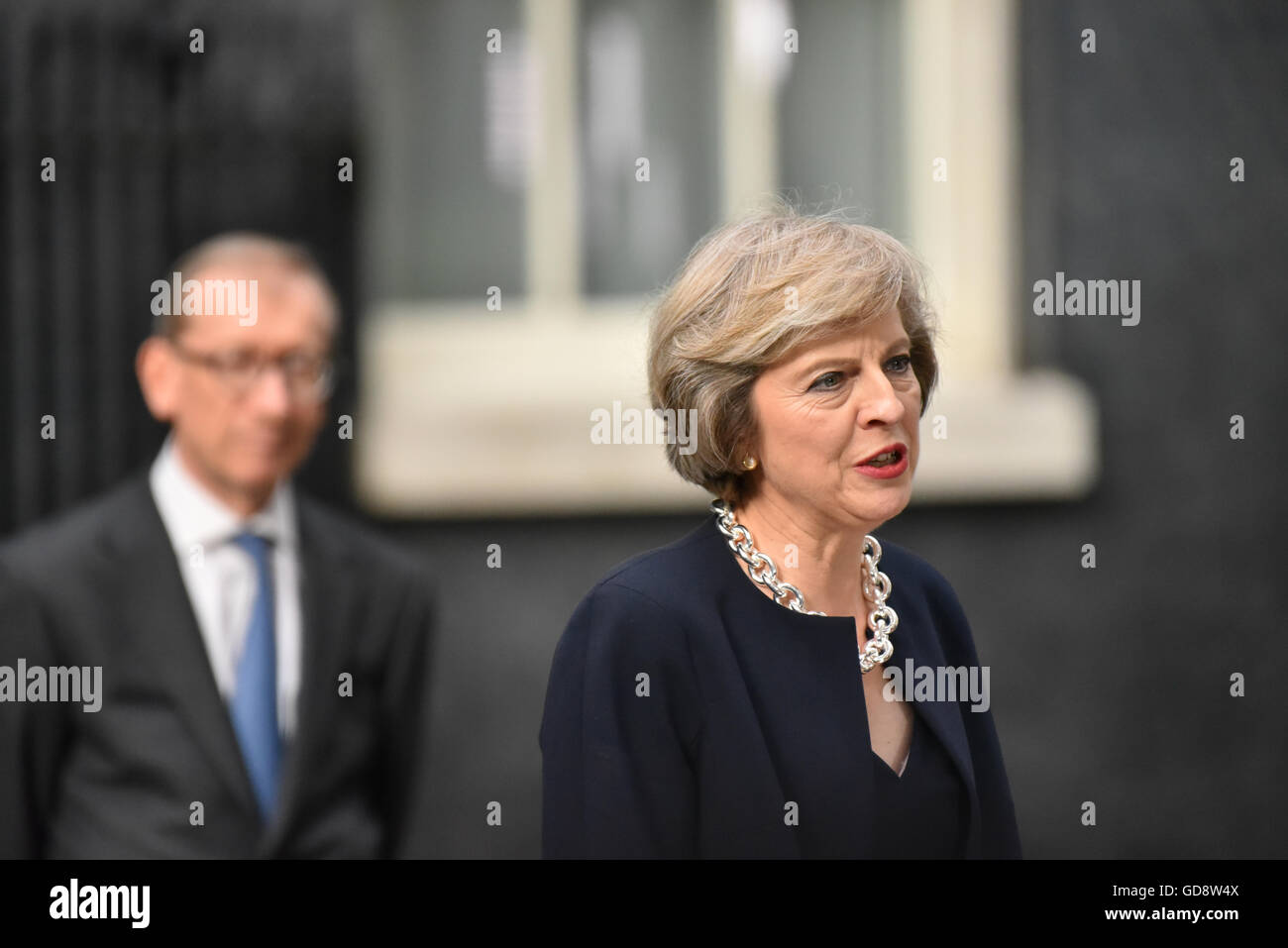 Downing Street, London, UK. 13th July 2016. Theresa May and husband arrive in Downing Street. Credit:  Matthew Chattle/Alamy Live News Stock Photo