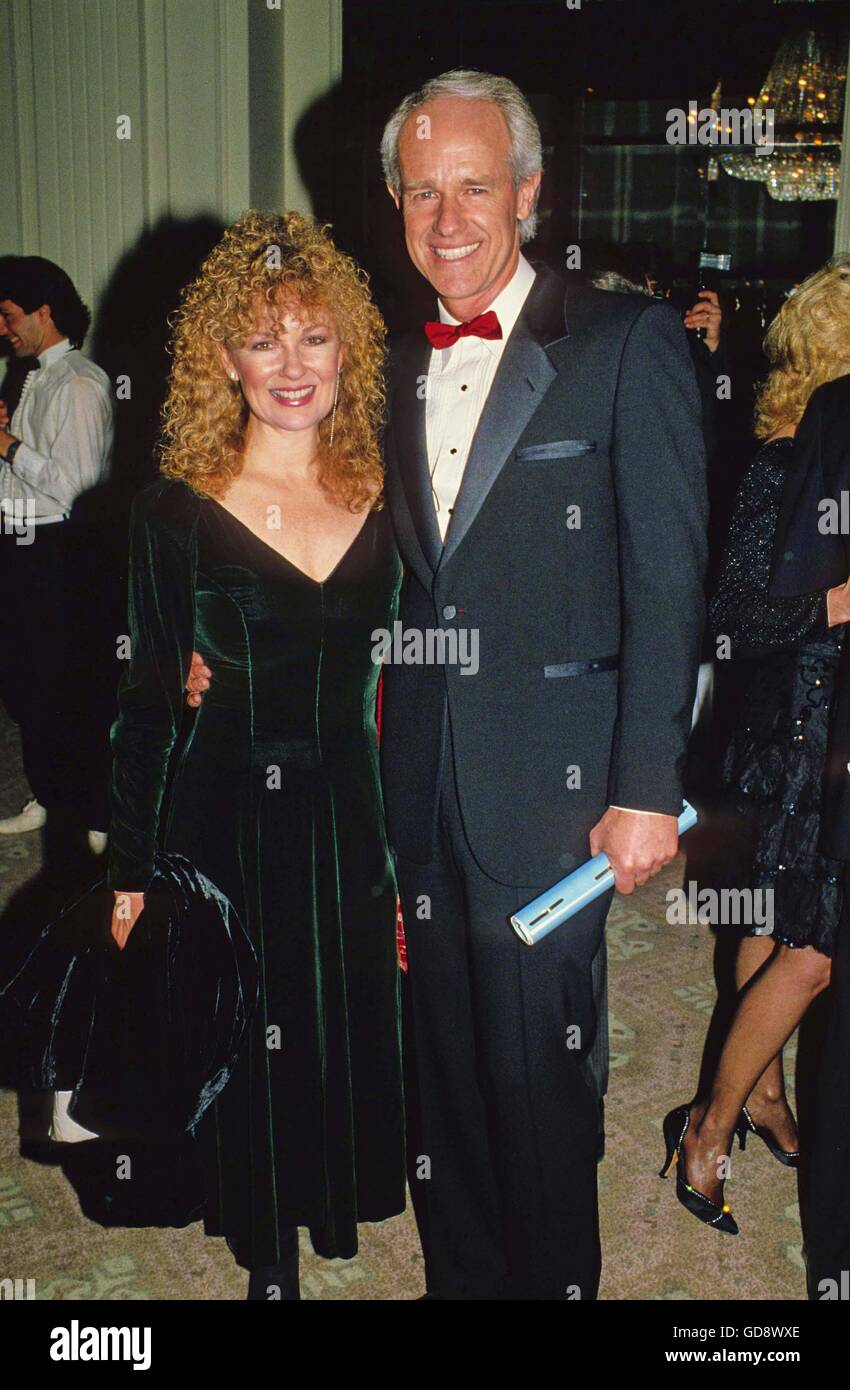 Mike farrell shelley fabares hi-res stock photography and images - Alamy