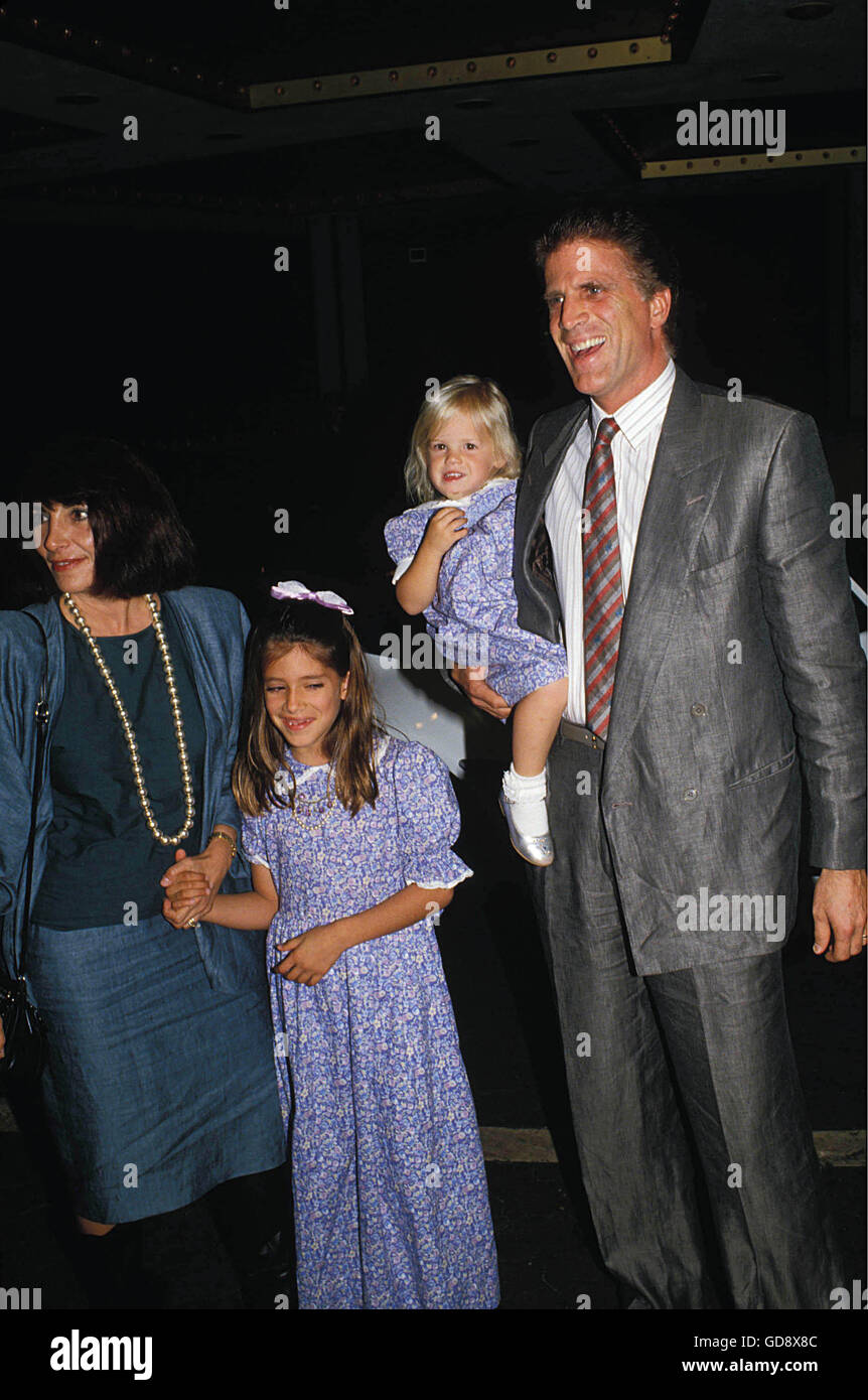 Sept. 21, 2006 - TED DANSON WITH HIS WIFE CASSANDRA COATES DANSON, DAUGHTERS KATE DANSON AND ALEXIS DANSON 09-1987. - © Roger Karnbad/ZUMA Wire/Alamy Live News Stock Photo