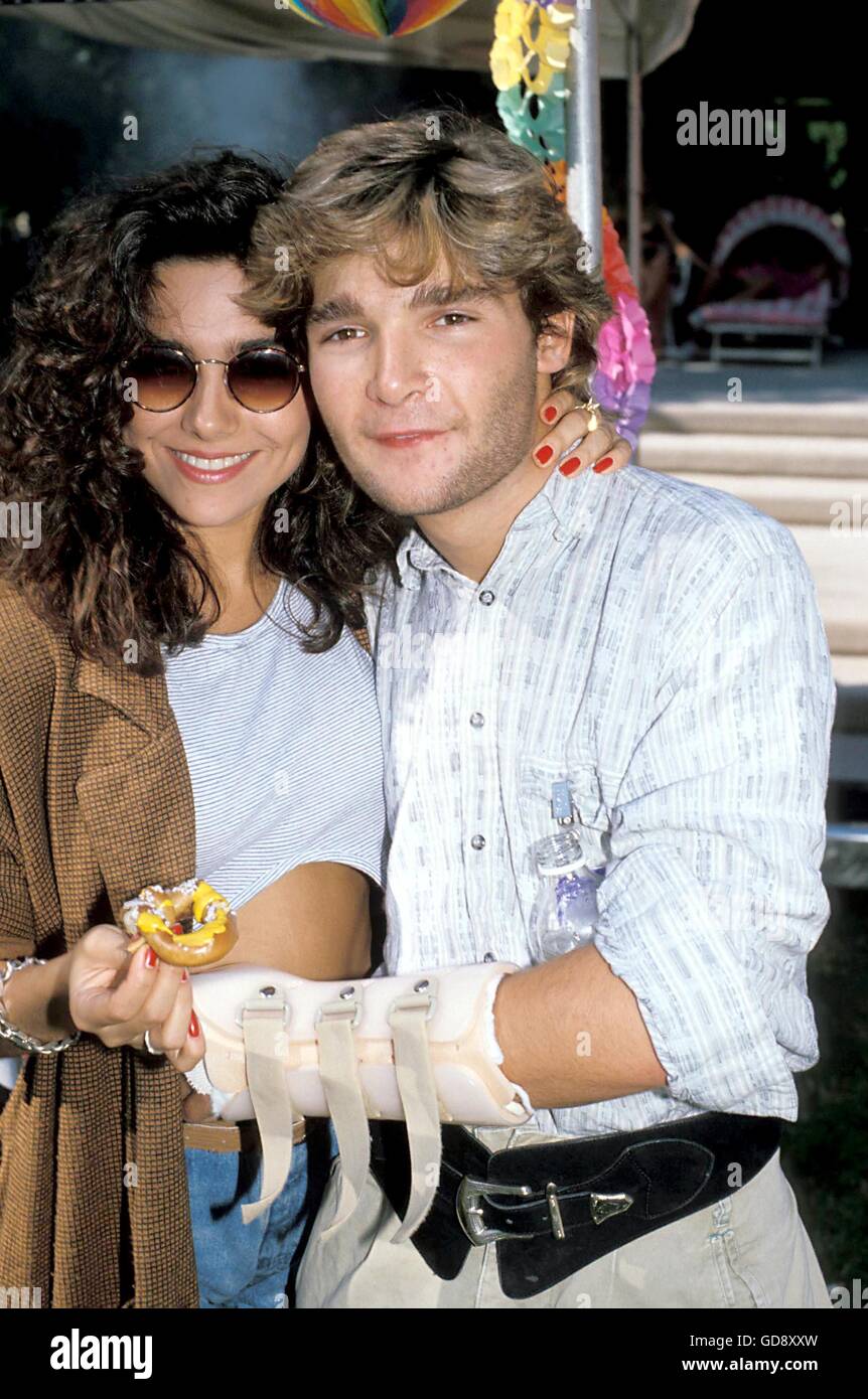 Nov. 18, 2004 - .COREY FELDMAN AND VANESSA MARCIL.10-1989.  -   1989(Credit Image: © Roger Karnbad via ZUMA Wire) Stock Photo