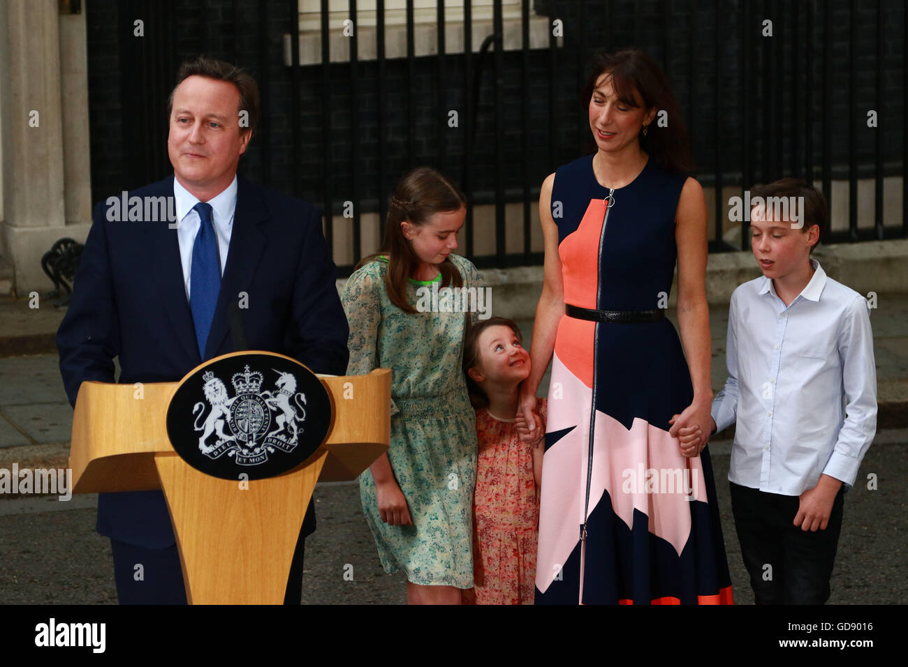 London, UK. 13th July, 2016. David Cameron outside Number 10 Downing Street with wife Samantha and their children Nancy, Florence and Elwen, as he leaves it for the last time as Prime Minister, after resigning his position after the EU referendum. Later today Theresa May will be installed as the new Prime Minister after meeting with HM Queen Elizabeth II at Buckingham Palace. Theresa May becomes the second woman Prime Minister in Great Britain, Margaret Thatcher was the first.  Credit:  Paul Marriott/Alamy Live News Stock Photo