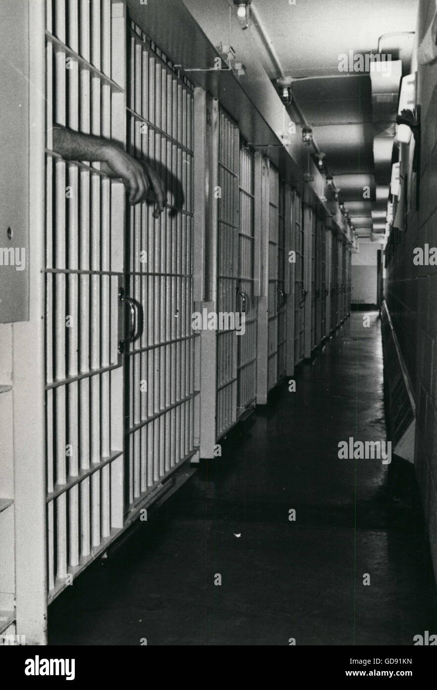 1970 - jail prison inmate hands bars incarcerate © Keystone Pictures USA/ZUMAPRESS.com/Alamy Live News Stock Photo