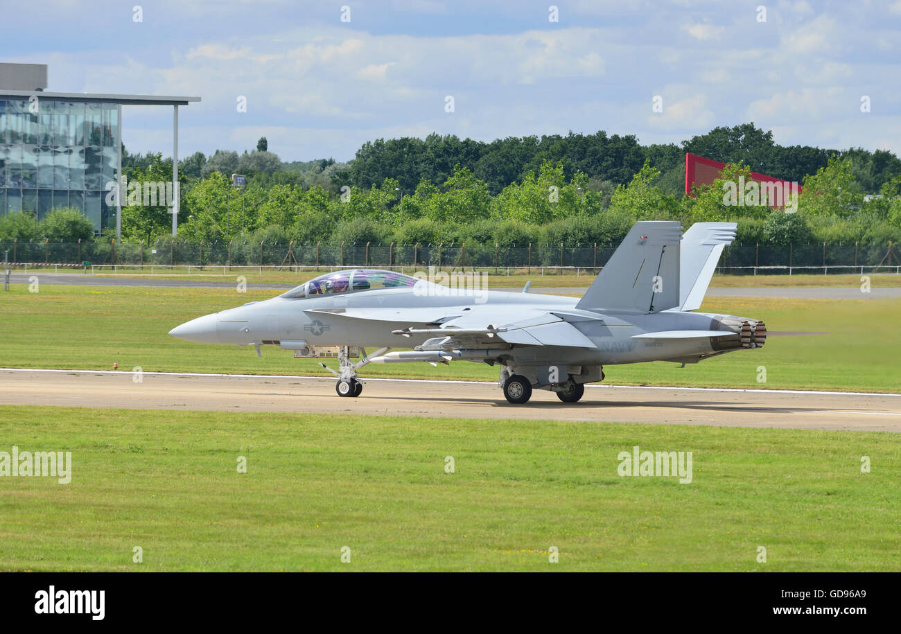 Farnborough, Hampshire, UK. 14th July, 2016. 4 th Day of the Farnborough International Trade Airshow.  USAF Boeing F/A-18 Hornet about to  take off. Stock Photo