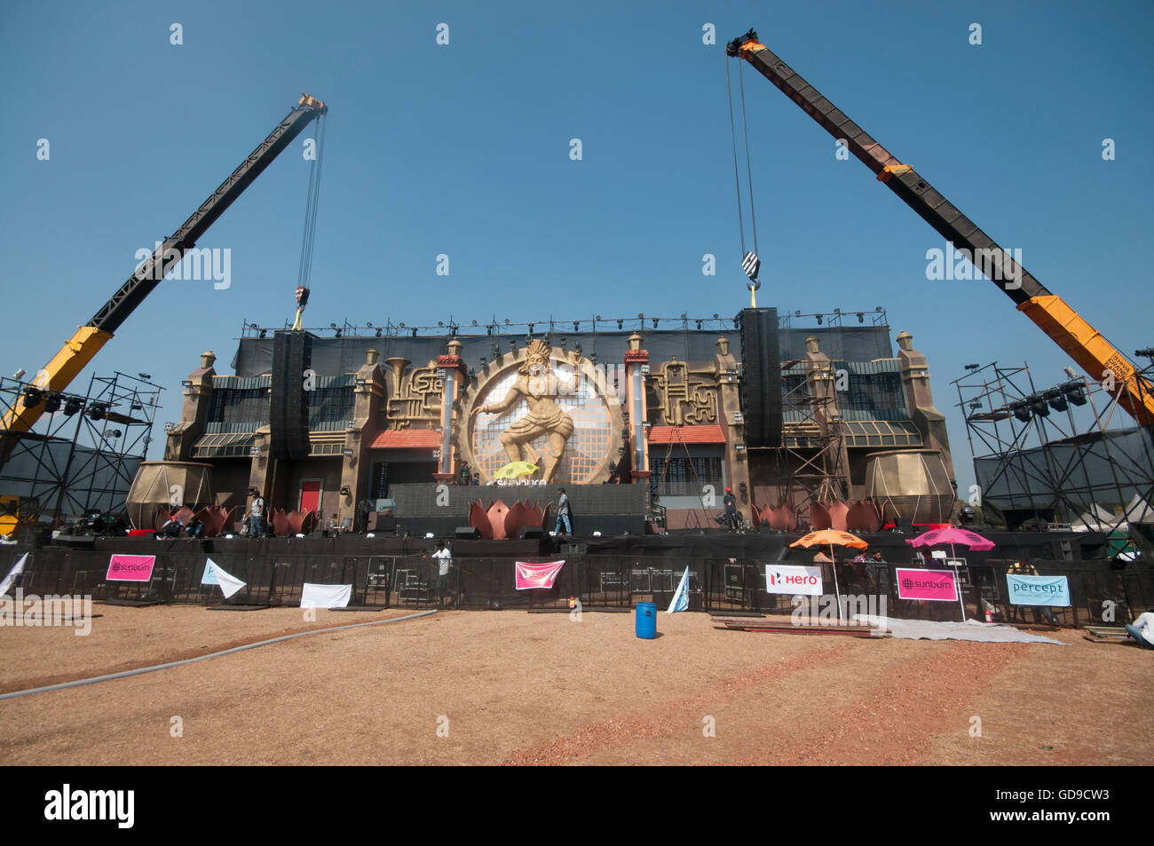 the-biggest-edm-festival-in-india-sunburn-goa-at-vagator-in-december