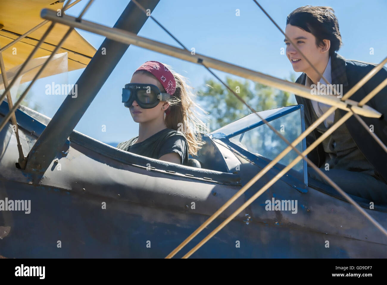 THE SPACE BETWEEN US 2016  LAMF film with Asa Butterfield and Britt Robertson Stock Photo