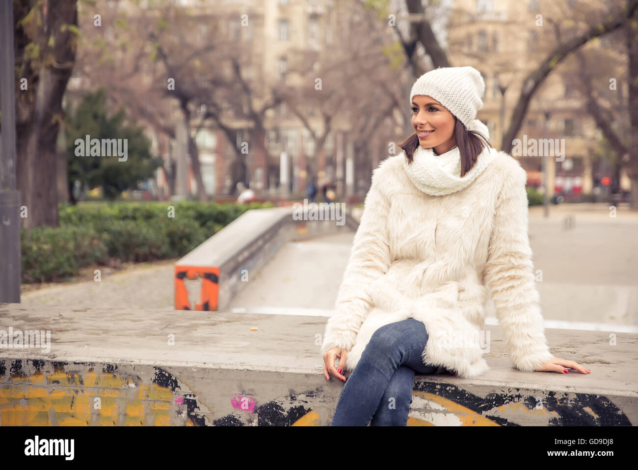 Portrait of a beautiful young woman in an urban environment Stock Photo ...