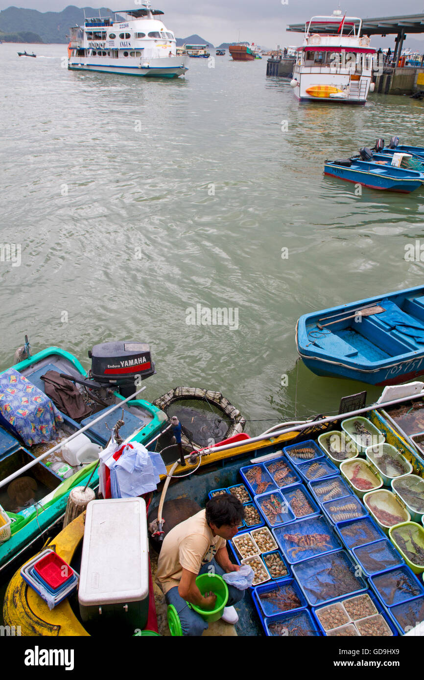 Seafood sales in the docks of Sai Kung in Hong Kong Stock Photo