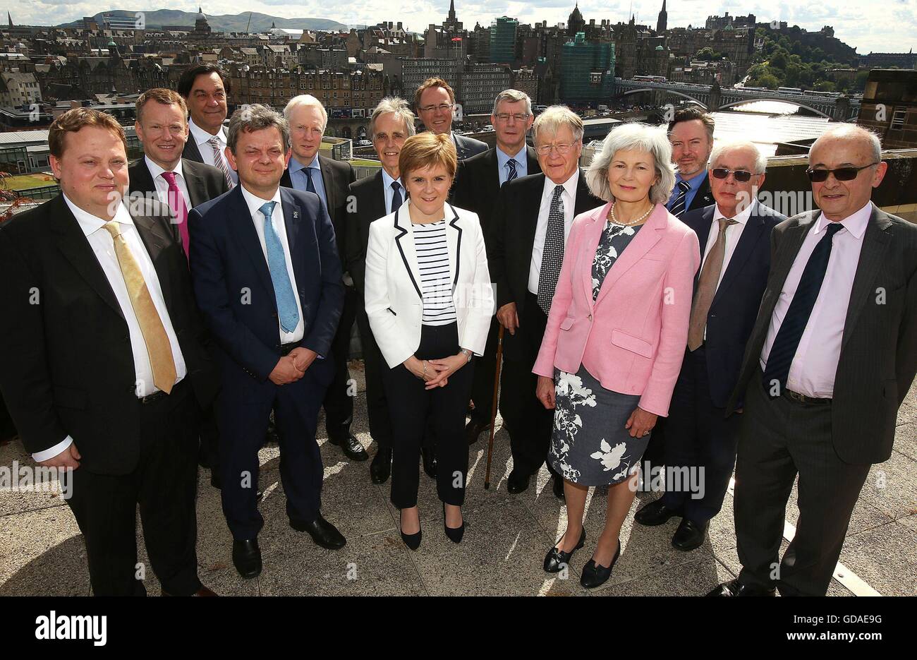 The Standing Council for Europe hold their inaugural meeting at St Andrews House in Edinburgh, (front row left to right) Fabian Zuleeg, EU policy Centre, Prof Anton Muscatelli, Chair and University of Glasgow, First Minister Nicola Sturgeon, Dame Mariot Leslie, Sir David Edward, retired EU court judge, (second row left to right) David Frost, Scotch Whisky Association, Vasco Cal, fomer economic advisor Euro Commision, Grahame Smith, Professor Andrew Scott, Dr Alasdair Allan, Europe Minister, David Martin MEP, Alyn Smith MEP, John Kay, economics expert, and Lord John Kerr. Stock Photo
