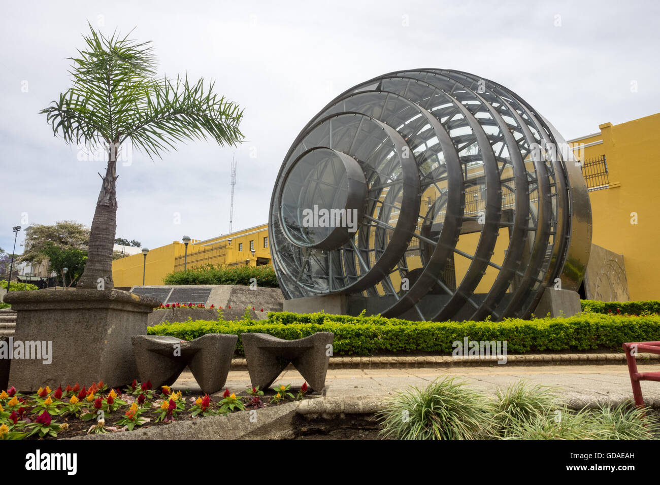 Costa Rica, San José, The National Museum (Museo Nacional) in San Jose,  building with ball at the entrance Stock Photo - Alamy