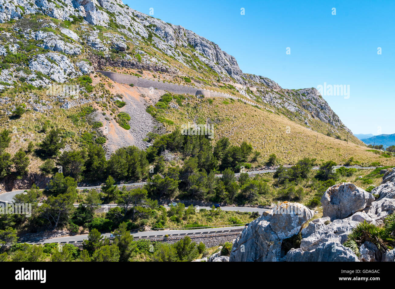 Mallorca, Balearic Islands: Cap de Formentor seen from Mirador Colomer, winding road Stock Photo