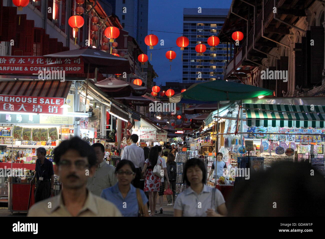Asiatische Laternen in einem Laden im Chinatown und Altstadt von Singapur im Inselstaat Singapur in Asien. Stock Photo