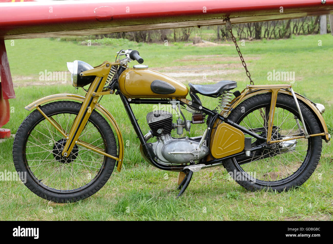 old fashioned motorcycles
