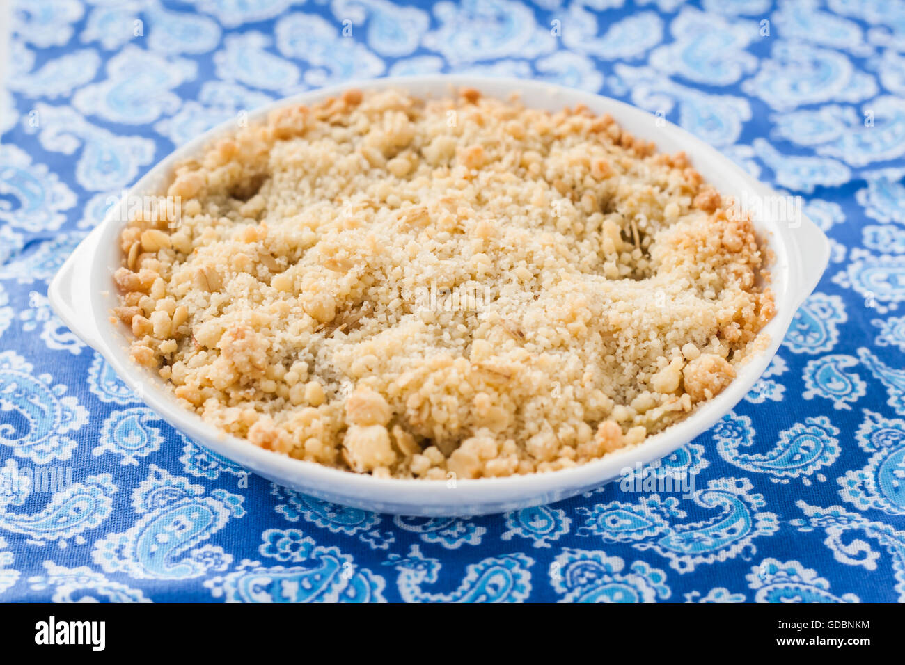 Apple crumble ramekin hires stock photography and images Alamy
