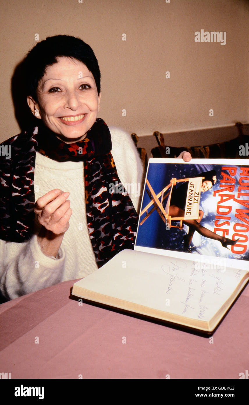 Jeanmaire, Zizi, * 29.4.1924, French dancer and singer, half length