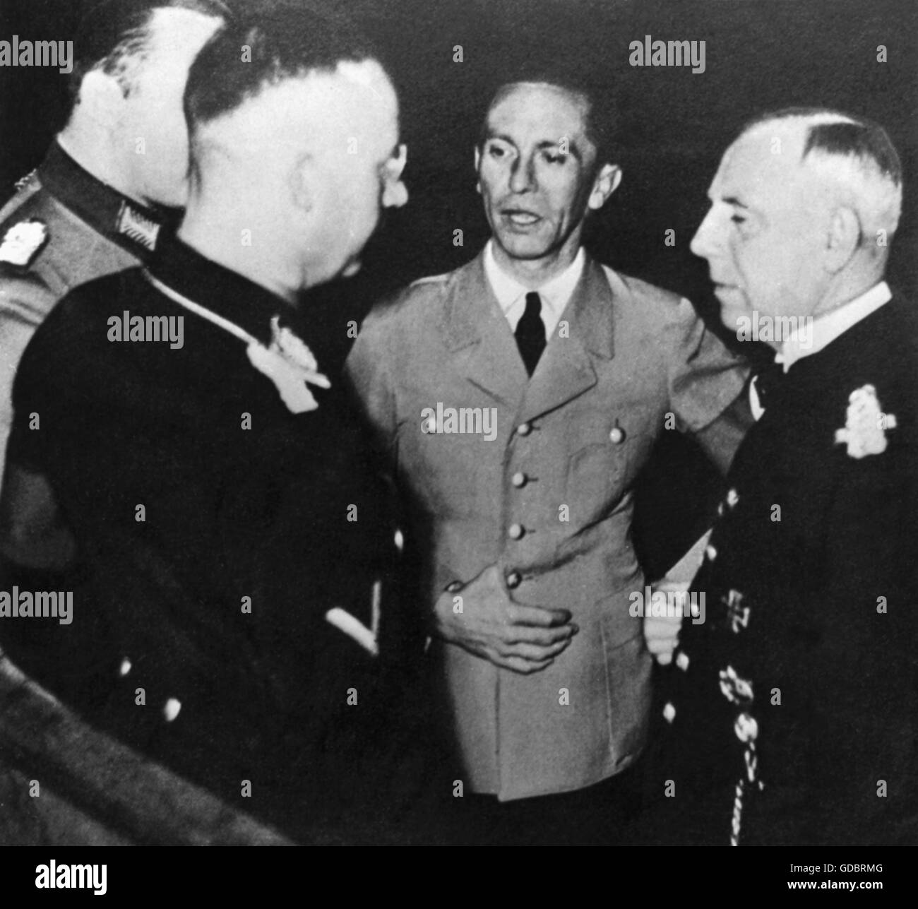 Canaris, Wilhelm, 1.1.1887 - 9.4.1945, German admiral, chief of the intelligence office (Amt Abwehr) of the German Wehrmacht 1935 - 1944, talking with Josef Goebbels and Heinrich Himmler, Berlin, 1936, Stock Photo