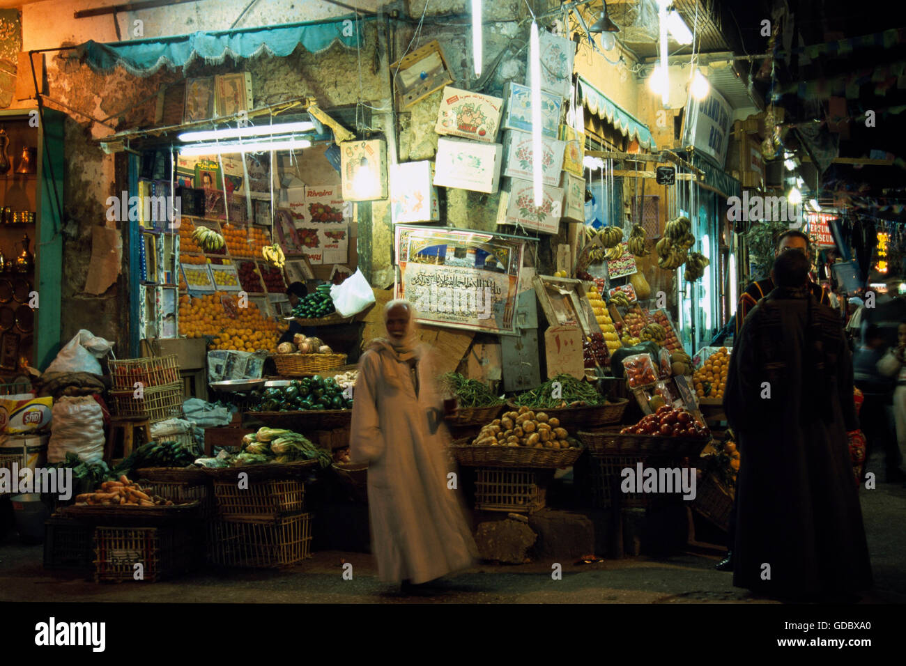 Luxor egypt night shot hi-res stock photography and images - Alamy