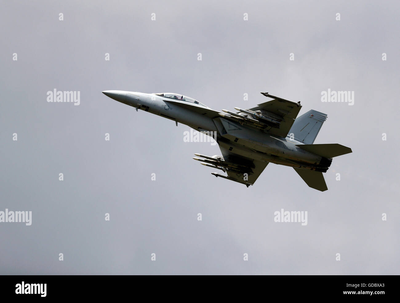 F/A-18E/F Super Hornet flies during The Farnborough International Airshow July 2016 Stock Photo