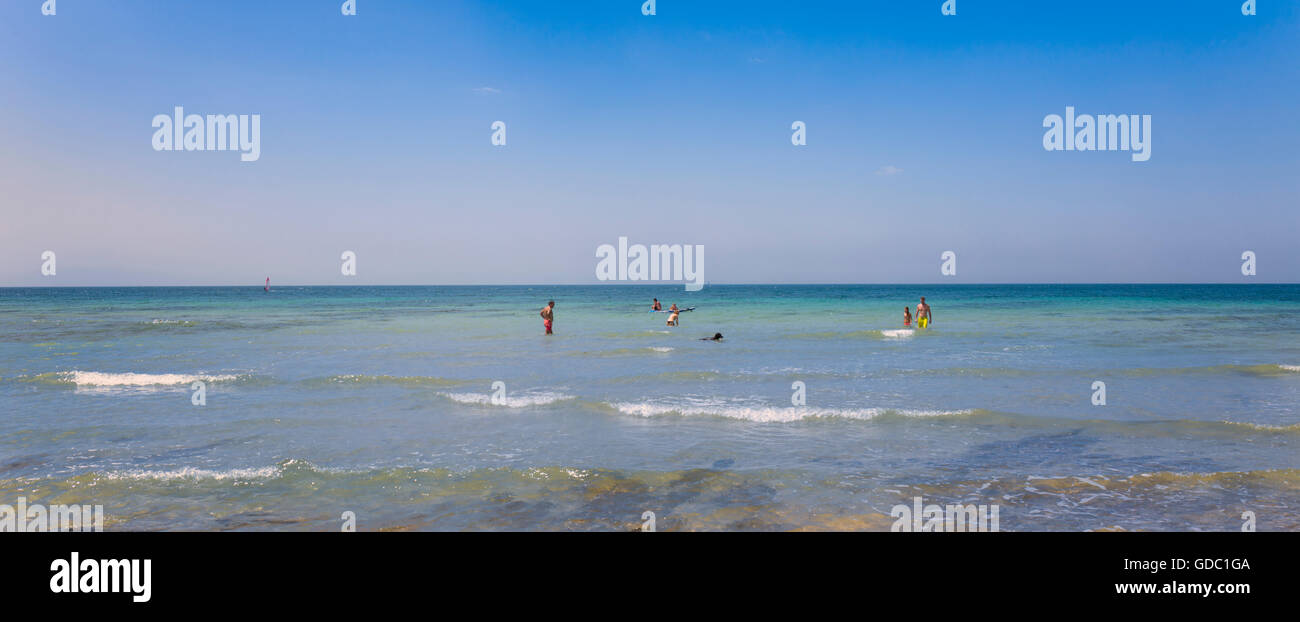 Tarifa, Costa de la Luz, Cadiz Province, Andalusia, southern Spain.  Beach in front of Hotel Hurricane.  Near Torre de la Peña. Stock Photo