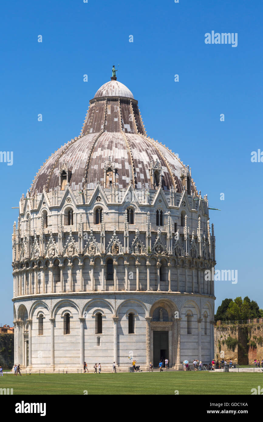 Pisa, Pisa Province, Tuscany, Italy. The Baptistery in the Campo dei Miracoli, or Field of Miracles. Aka Piazza del Duomo. Stock Photo