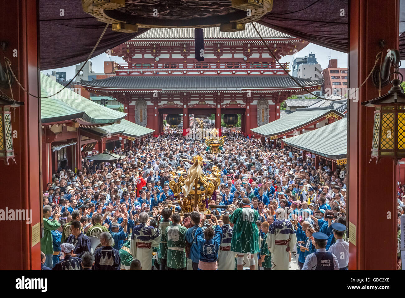 Japan, Tokyo: procession of yakuza during the Sanja Matsuri Stock Photo -  Alamy