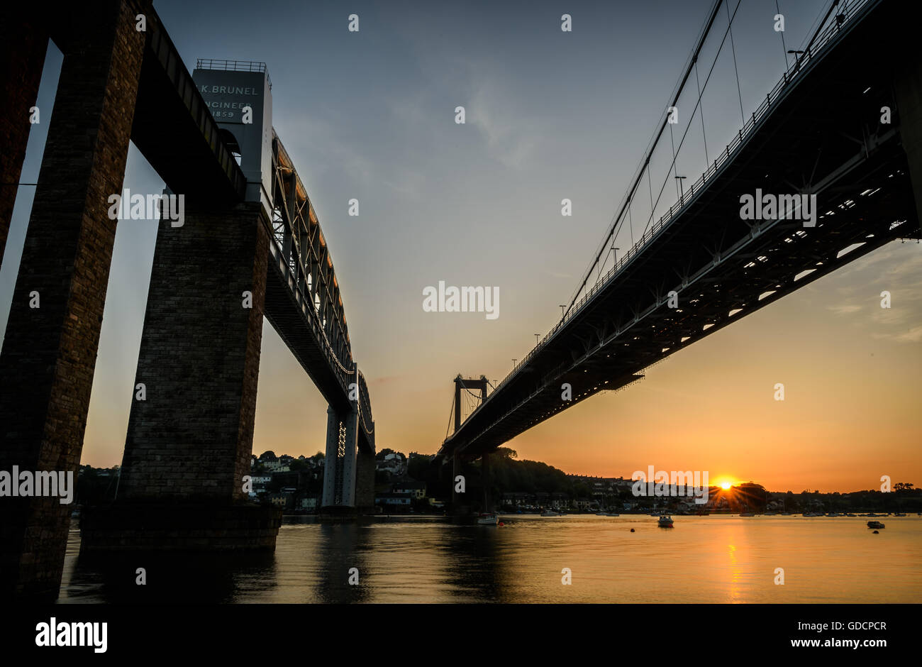 Royal albert bridge hi-res stock photography and images - Alamy