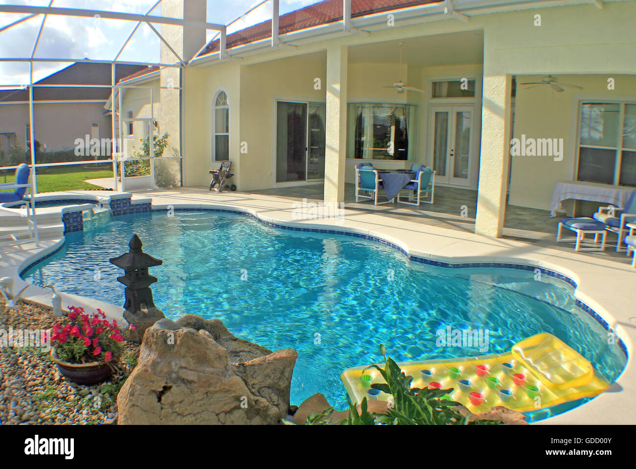 A swimming pool, spa and lanai in Florida Stock Photo Alamy
