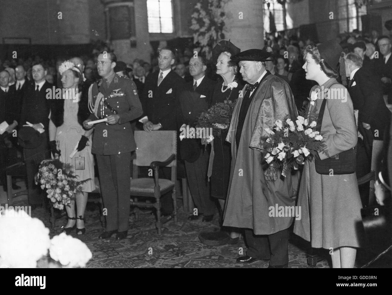 Churchill, Winston, 30.11.1874 - 24.1.1965, British politician (Cons.), visit to the Netherlands, bestowal with the honorary doctorate of the University of Leiden, ceremony in the Pieterskerk, May 1946, from left: princess Juliana, prince Bernhard, wife Clementine Churchill, Winston Churchill, daughter Mary Churchill, Stock Photo