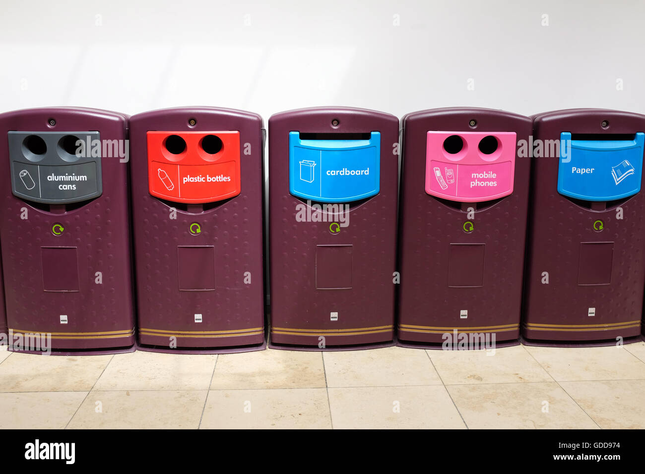 Recycling bins hi-res stock photography and images - Alamy