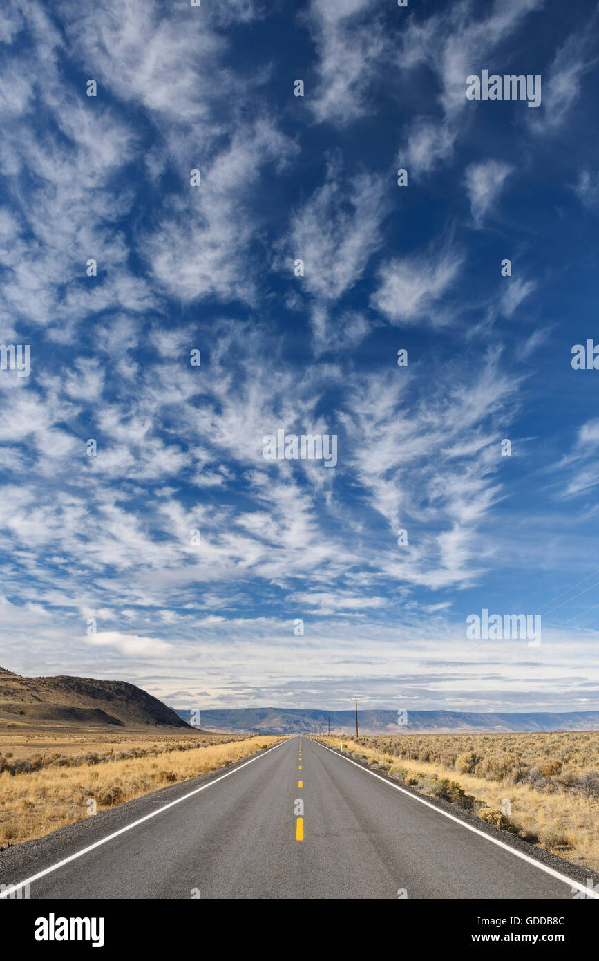 USA,Eastern Oregon,lonesome highway Stock Photo
