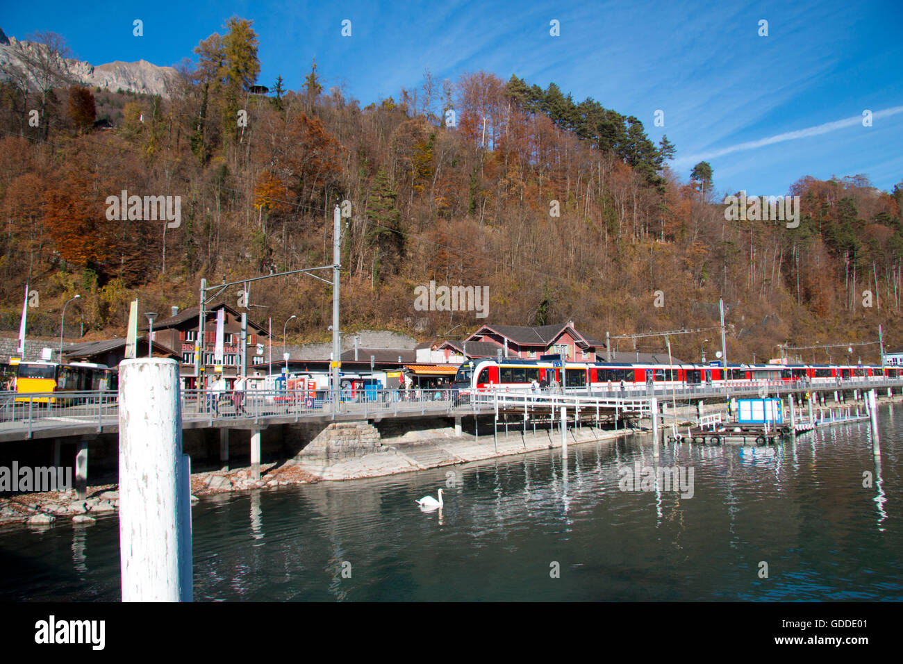 Brienz,autumn,Bernese Oberland,canton Bern,Switzerland,Europe,railway station,railroad,train,Zentralbahn,ZB,Quai Stock Photo