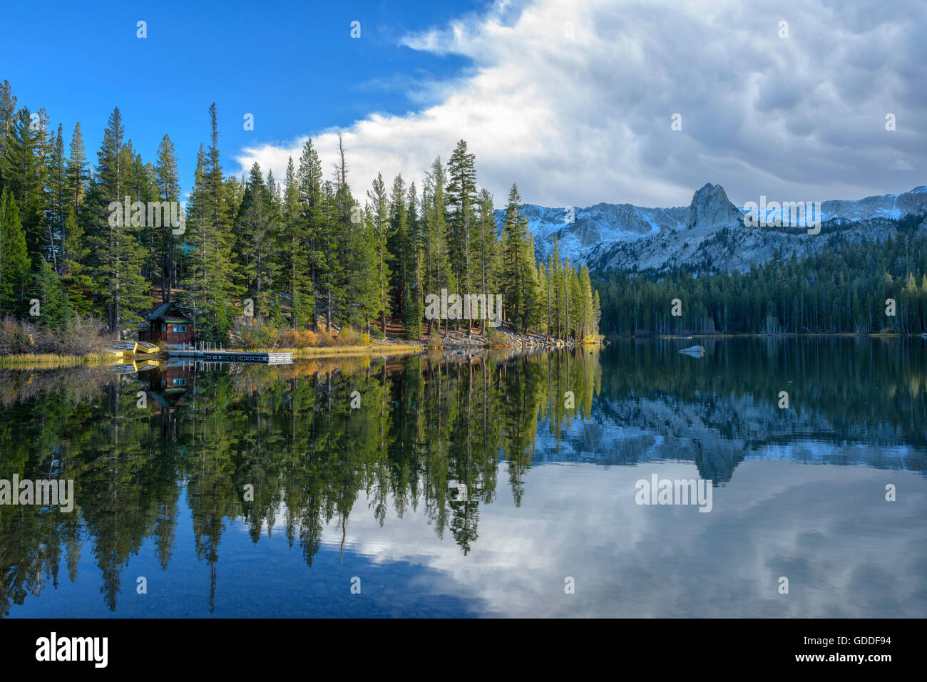 Cabin Lake Mountains Usa Stock Photos Cabin Lake Mountains Usa