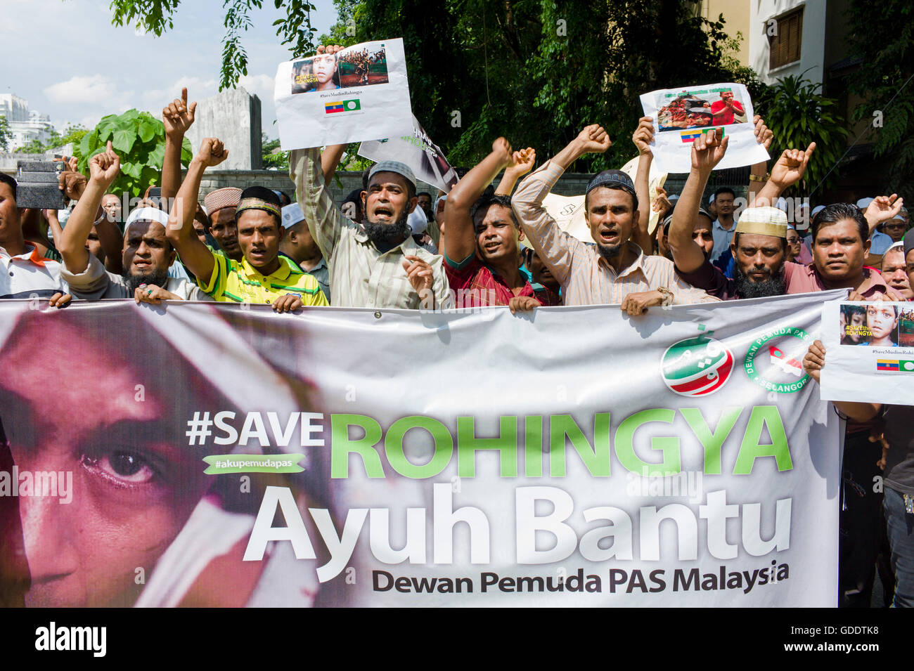 Kuala Lumpur, Malaysia. 15th July, 2016. Ethnic Rohingya refugees from ...