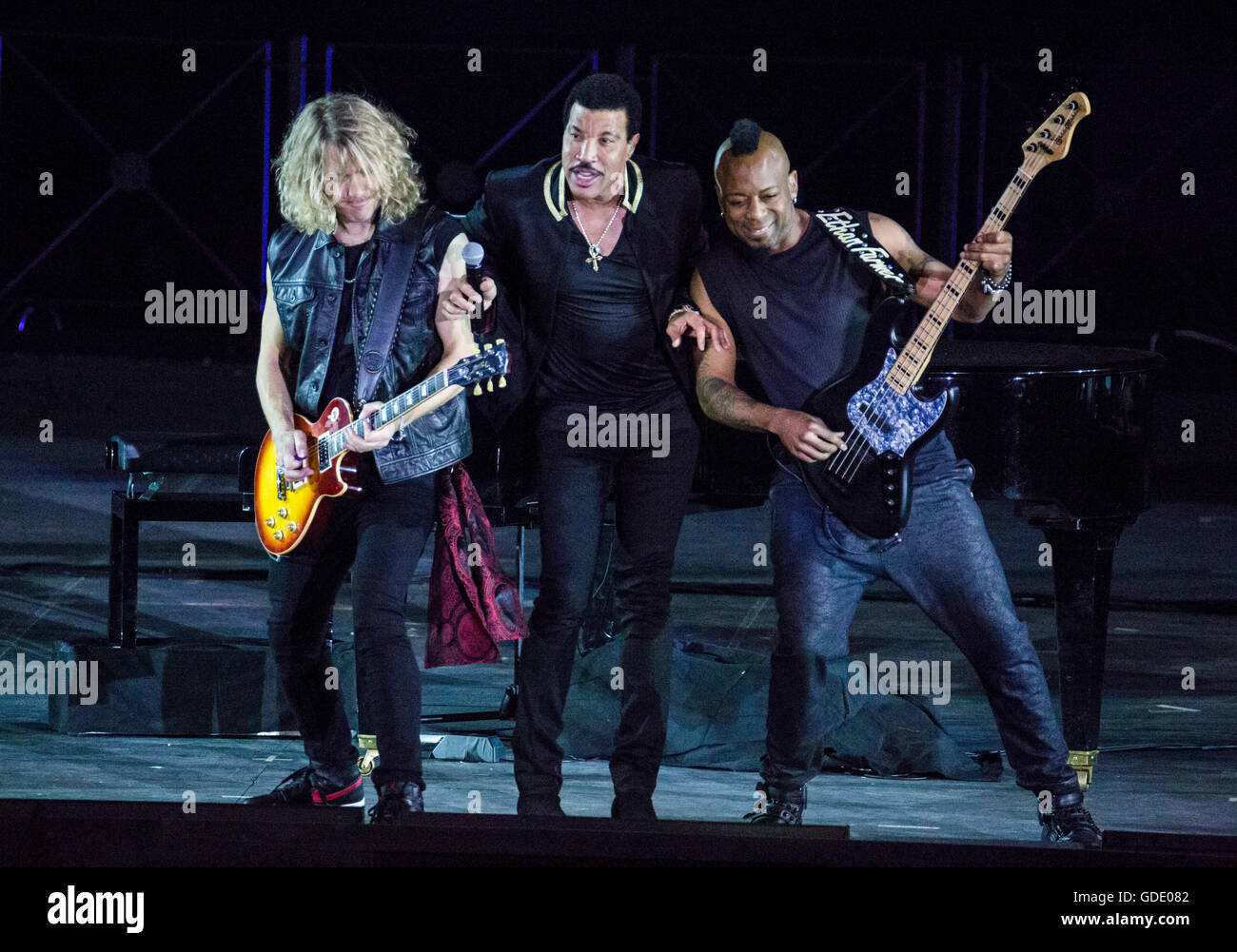 Singer Lionel Richie performs in concert at the Baths of Caracalla in Rome,  Italy, 14/07/16 Stock Photo - Alamy, image size:1300x1001