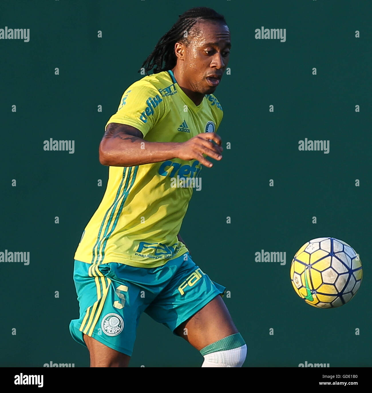 Arouca player hi-res stock photography and images - Alamy