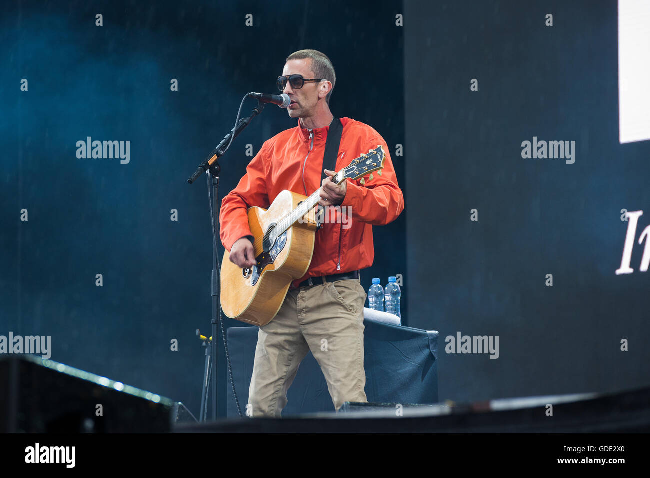 Pori, Finland. 15th July 2016. Brittish singer-songwriter Richard (Paul) Ashcroft performs at the 51th Pori Jazz Festival in the Kirjurinluoto Arena in pouring rain. Credit:  Stefan Crämer/Alamy Live News Stock Photo