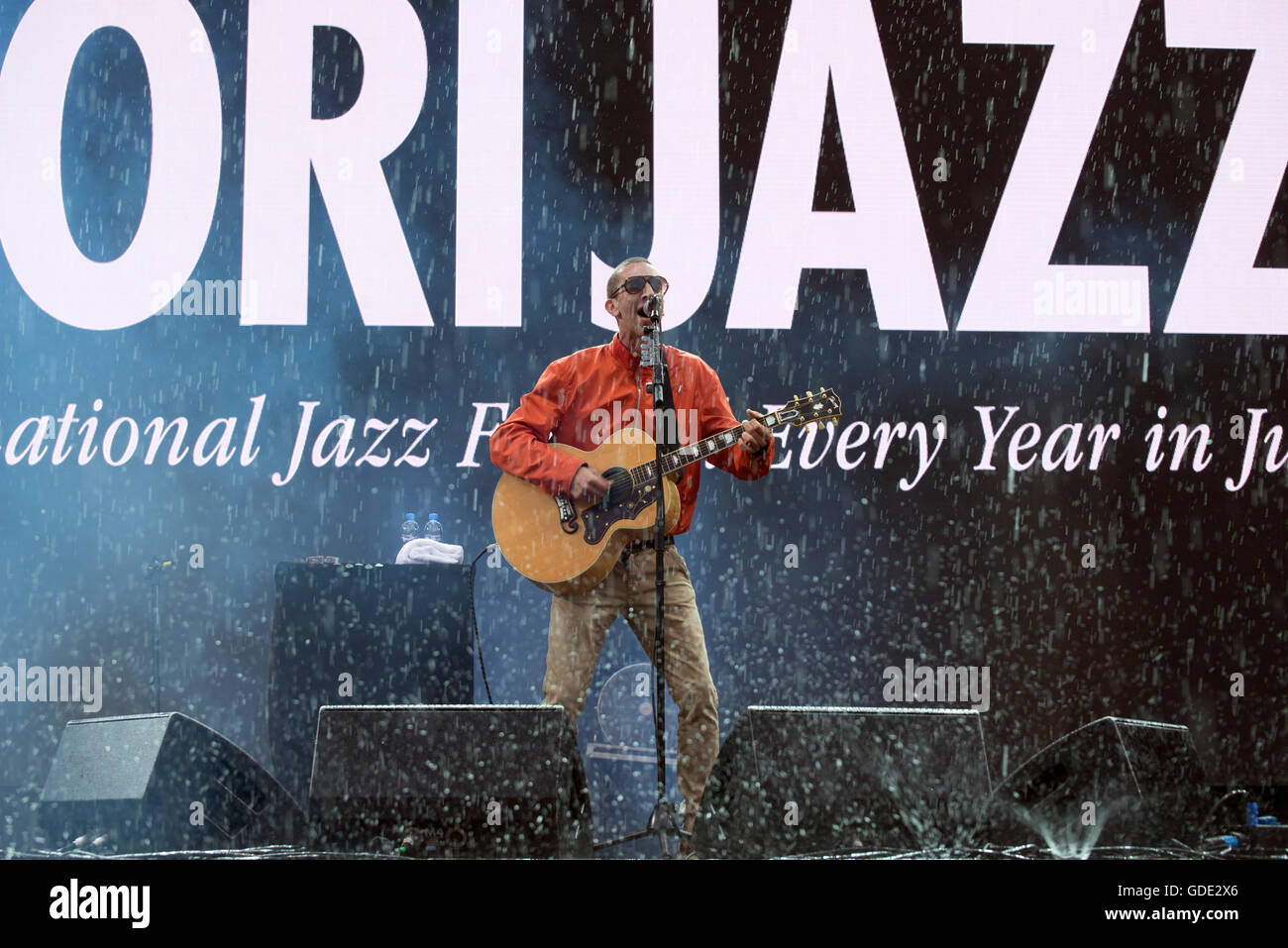 Pori, Finland. 15th July 2016. Brittish singer-songwriter Richard (Paul) Ashcroft performs at the 51th Pori Jazz Festival in the Kirjurinluoto Arena in pouring rain. Credit:  Stefan Crämer/Alamy Live News Stock Photo