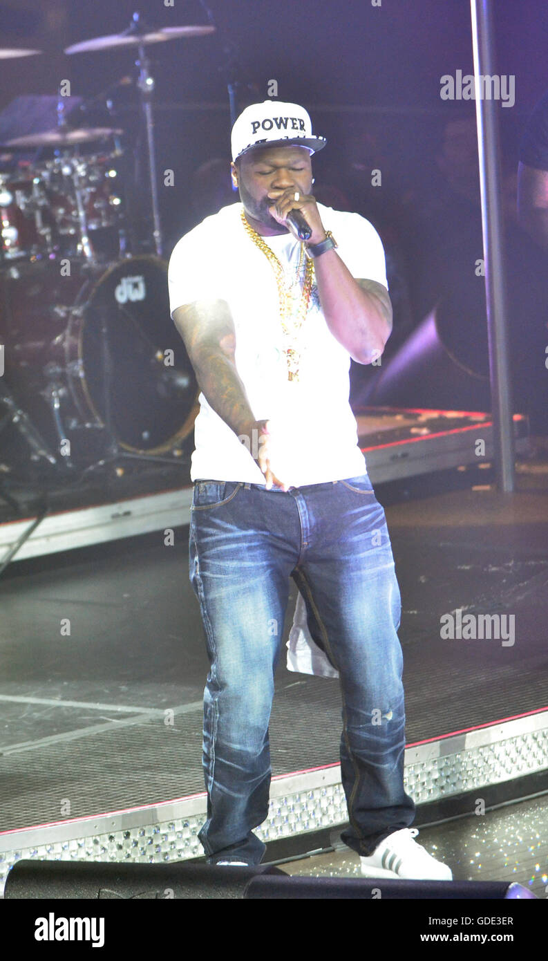 Las Vegas, Nevada, USA. 15th July, 2016. Rapper 50 Cents and the G-Unit ...