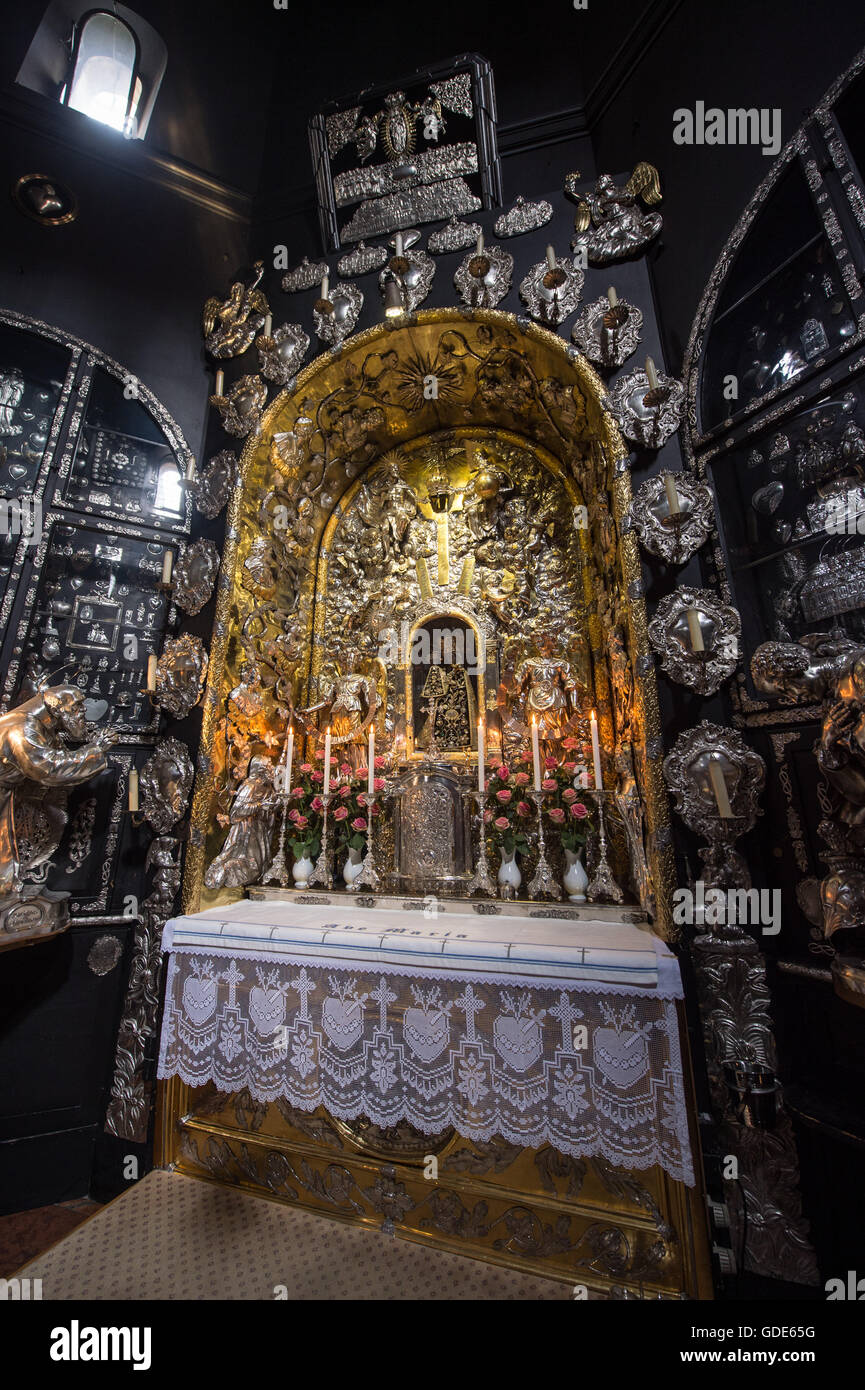 Altotting, Germany. 14th July, 2016. The black madonna in the chapel of grace at the pilgramage destination of Altotting, Germany, 14 July 2016. Photo: Armin Weigel/dpa/Alamy Live News Stock Photo
