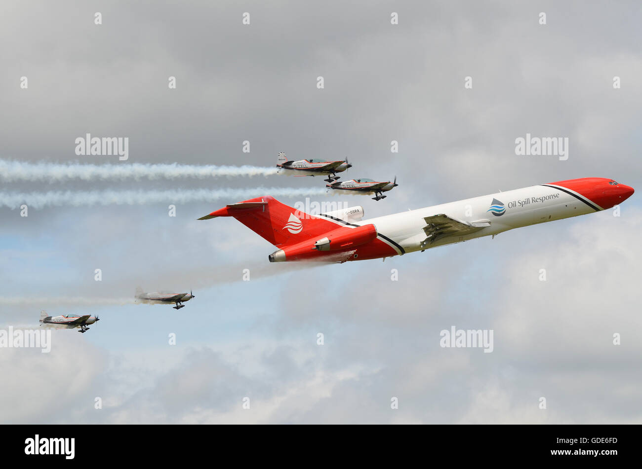 Farnborough Airshow 2016. Oil Spray Response Boeing 727 converted