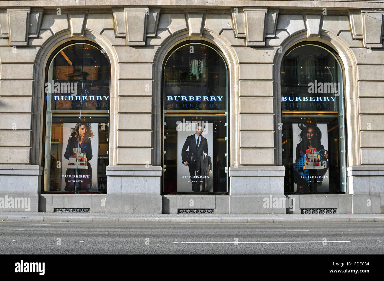 BARCELONA, SPAIN - DECEMBER 8: Facade of Burberry flagship store in the  street of Barcelona on December 8, 2014 Stock Photo - Alamy