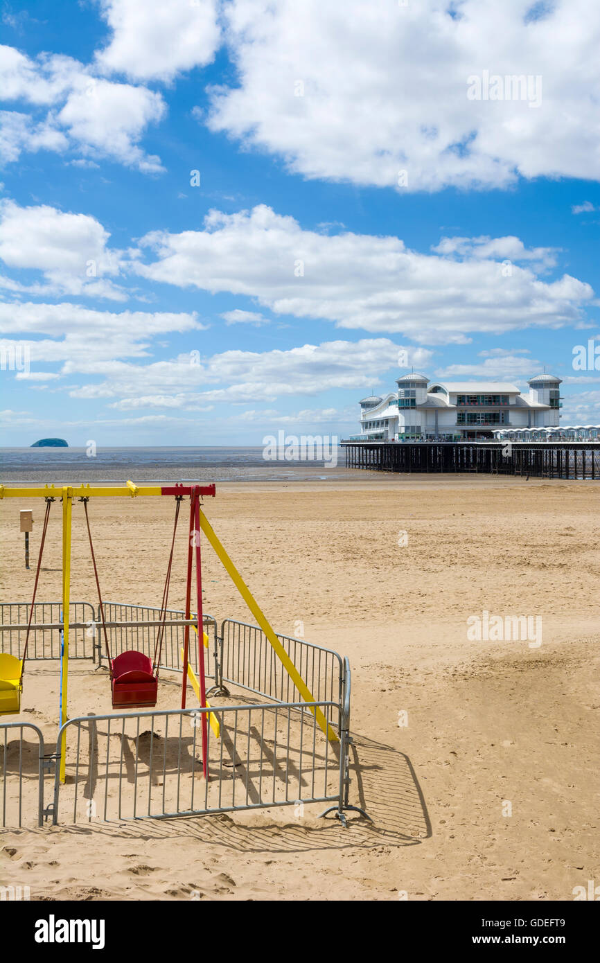 Weston-super-Mare beach with the Grand Pier. North Somerset, England. Stock Photo