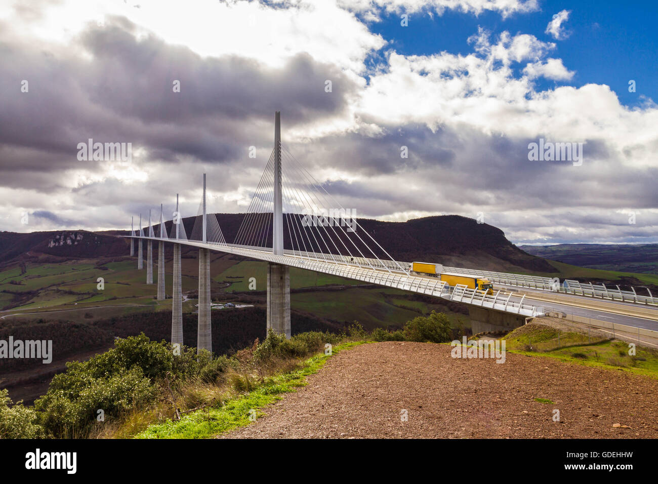 millau viaduct bridge millau france