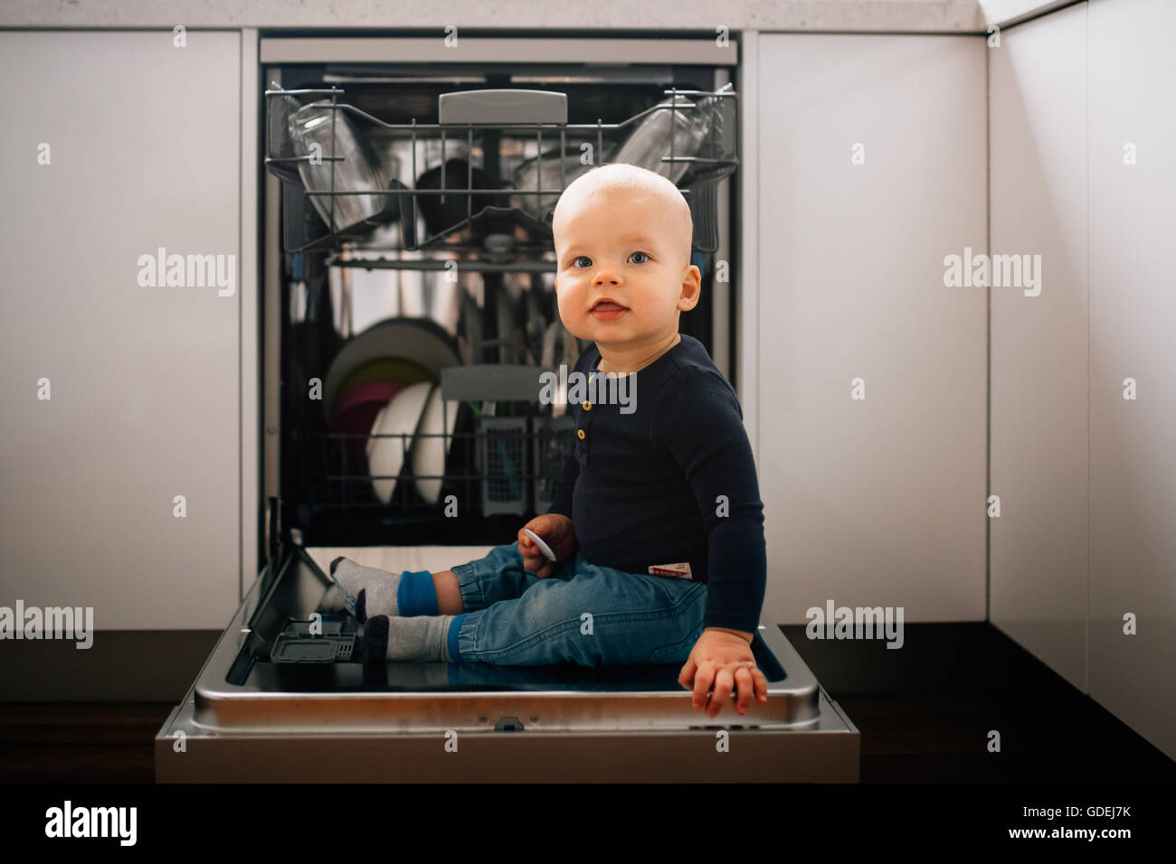 Dishwasher funny hires stock photography and images Alamy