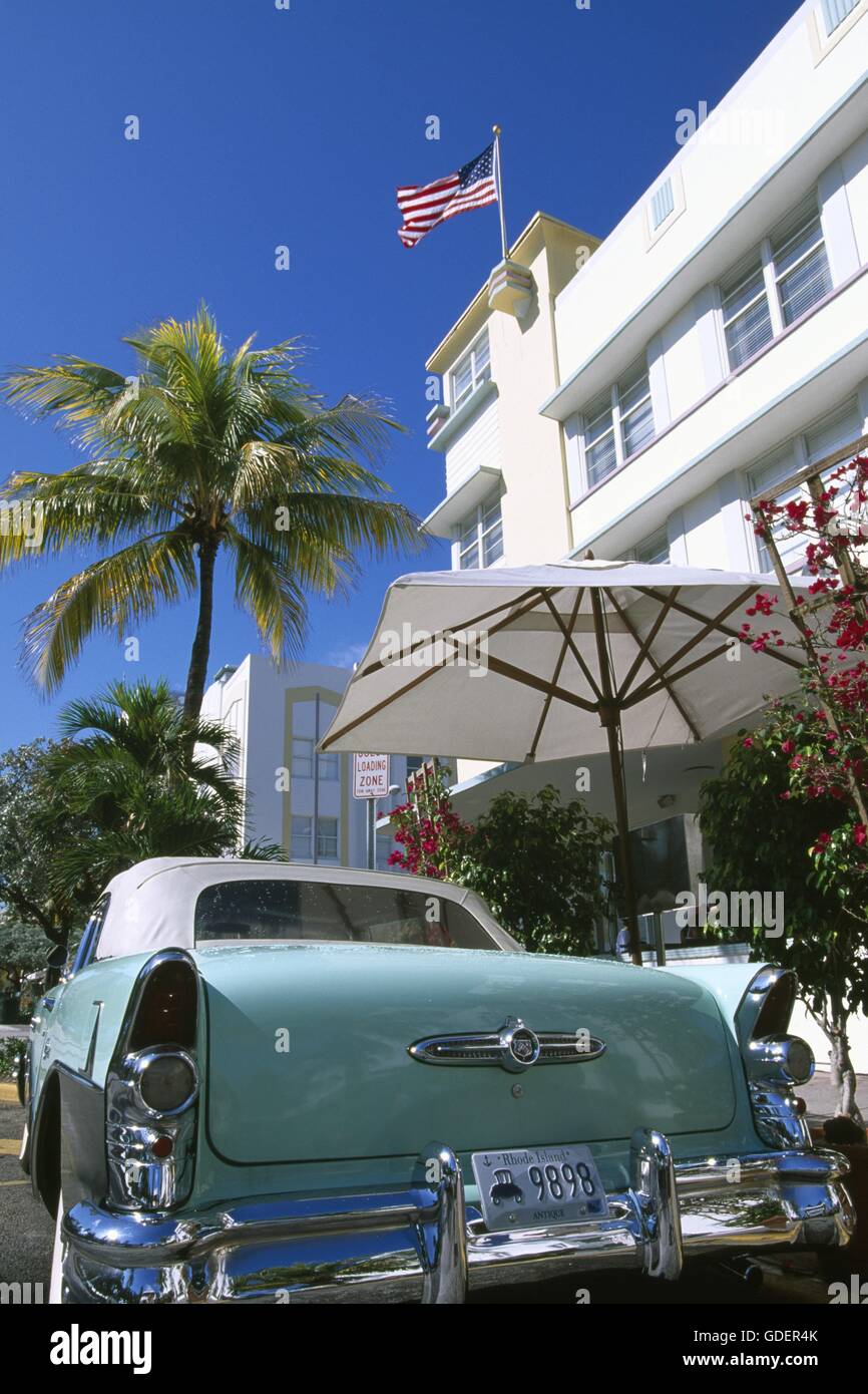 Vintage Car, Ocean Drive, Miami Beach, Miami, Florida, USA Stock Photo