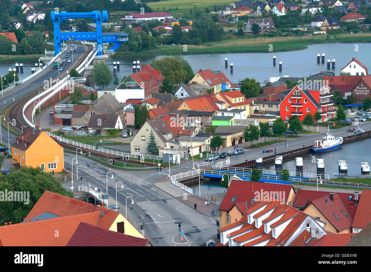 Stadtzentrum mit Peenestrom und Klappbruecke, Wolgast, Mecklenburg-Vorpommern, Deutschland Stock Photo