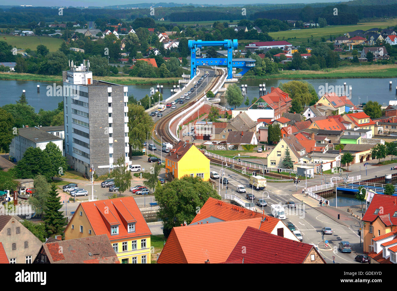 Stadtzentrum mit Peenestrom und Klappbruecke, Wolgast, Mecklenburg-Vorpommern, Deutschland Stock Photo